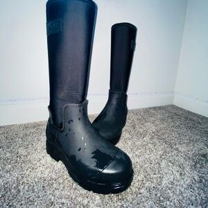Waterproof ugg rainboots (rain,snow ) proof